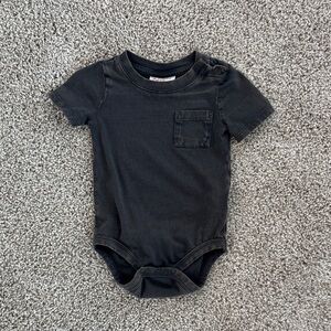 Cat & Jack Charcoal Baby Bodysuit